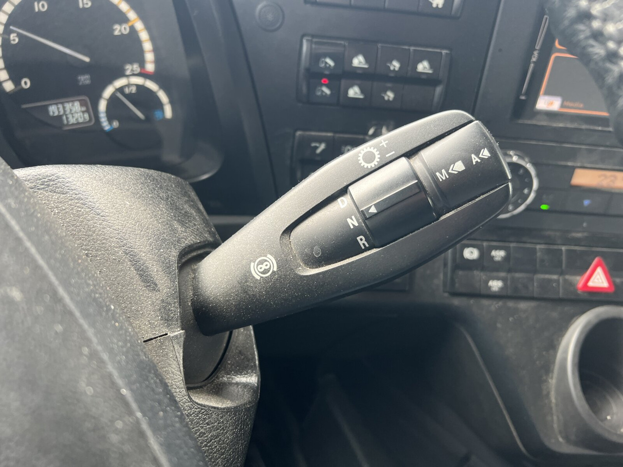 Mercedes-Benz Arocs 3253 K 8x4/4 Arocs 3253 K 8x4/4, Retarder, Motorabtrieb - Haakarmsysteem vrachtwagen: afbeelding 2 Mercedes-Benz Arocs 3253 K 8x4/4 Arocs 3253 K 8x4/4, Retarder, Motorabtrieb - Haakarmsysteem vrachtwagen: afbeelding 2