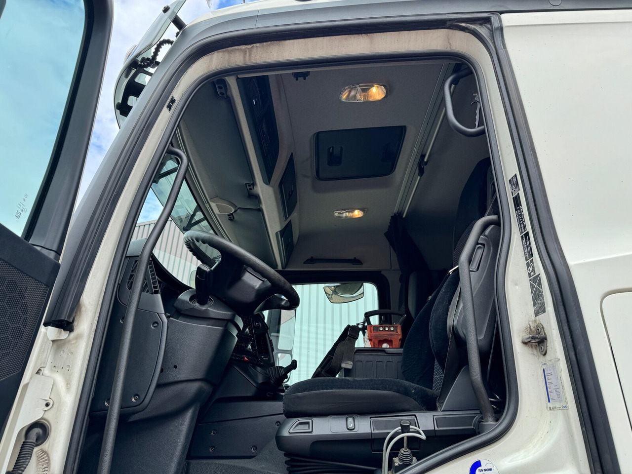 Mercedes-Benz Arocs 3351 AK 6x6 Arocs 3351 AK 6x6, Retarder, Navi, Grounder, Kran Atlas AK 190.2E, Funk - Haakarmsysteem vrachtwagen, Kraanwagen: afbeelding 5 Mercedes-Benz Arocs 3351 AK 6x6 Arocs 3351 AK 6x6, Retarder, Navi, Grounder, Kran Atlas AK 190.2E, Funk - Haakarmsysteem vrachtwagen, Kraanwagen: afbeelding 5