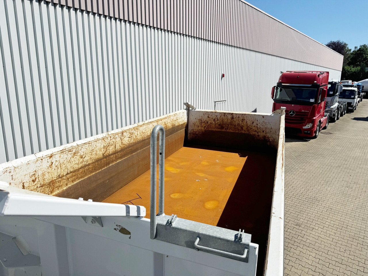 Mercedes-Benz Arocs 4142/48 K 8x4/4 Arocs 4142/48 K 8x4/4, Meiller Bordmatik links - Kipper vrachtwagen: afbeelding 2 Mercedes-Benz Arocs 4142/48 K 8x4/4 Arocs 4142/48 K 8x4/4, Meiller Bordmatik links - Kipper vrachtwagen: afbeelding 2