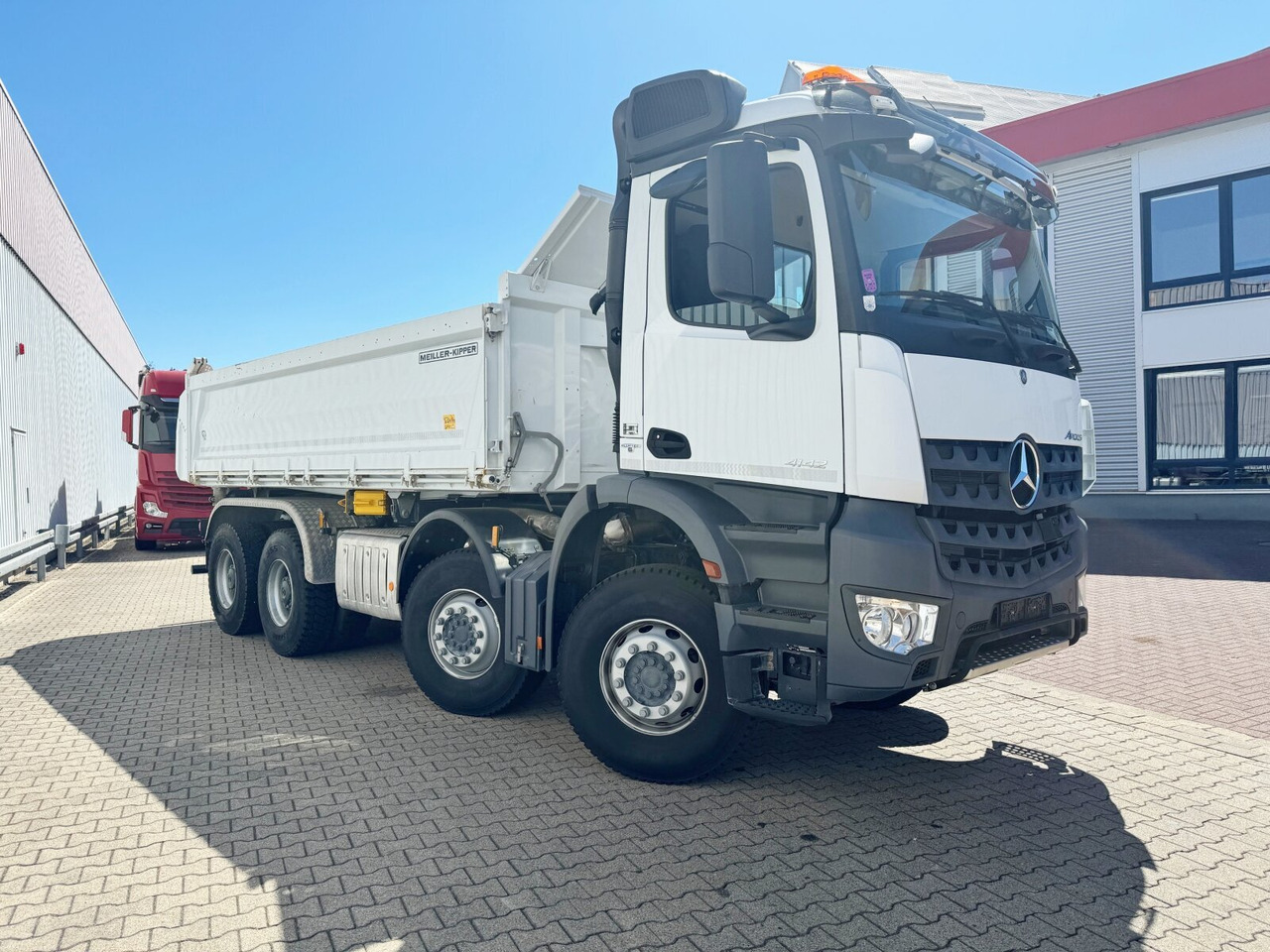 Mercedes-Benz Arocs 4142 K 8x4/4 Arocs 4142 K 8x4/4, Meiller Bordmatik links - Kipper vrachtwagen: afbeelding 3 Mercedes-Benz Arocs 4142 K 8x4/4 Arocs 4142 K 8x4/4, Meiller Bordmatik links - Kipper vrachtwagen: afbeelding 3