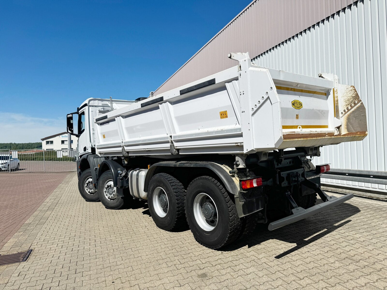 Mercedes-Benz Arocs 4142 K 8x4/4 Arocs 4142 K 8x4/4, Meiller Bordmatik links - Kipper vrachtwagen: afbeelding 5 Mercedes-Benz Arocs 4142 K 8x4/4 Arocs 4142 K 8x4/4, Meiller Bordmatik links - Kipper vrachtwagen: afbeelding 5