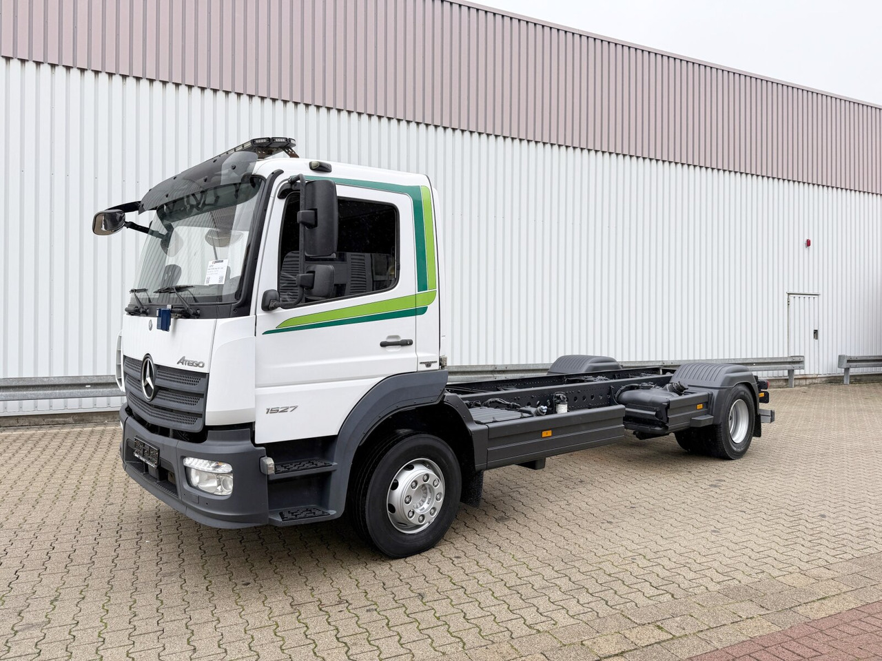 Mercedes-Benz Atego 1627 L 4x2 Atego 1627 L 4x2, 6-Zylinder, Motorabtrieb - Chassis vrachtwagen: afbeelding 1 Mercedes-Benz Atego 1627 L 4x2 Atego 1627 L 4x2, 6-Zylinder, Motorabtrieb - Chassis vrachtwagen: afbeelding 1