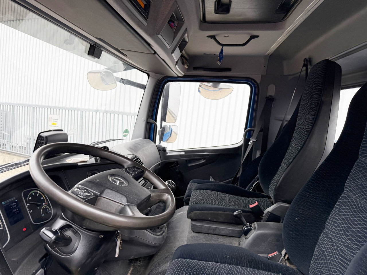 Mercedes-Benz Atego 1630 K 4x2 Atego 1630 K 4x2, Meiller 3-Seiten, 2 x AHK Öl - Kipper vrachtwagen: afbeelding 2 Mercedes-Benz Atego 1630 K 4x2 Atego 1630 K 4x2, Meiller 3-Seiten, 2 x AHK Öl - Kipper vrachtwagen: afbeelding 2