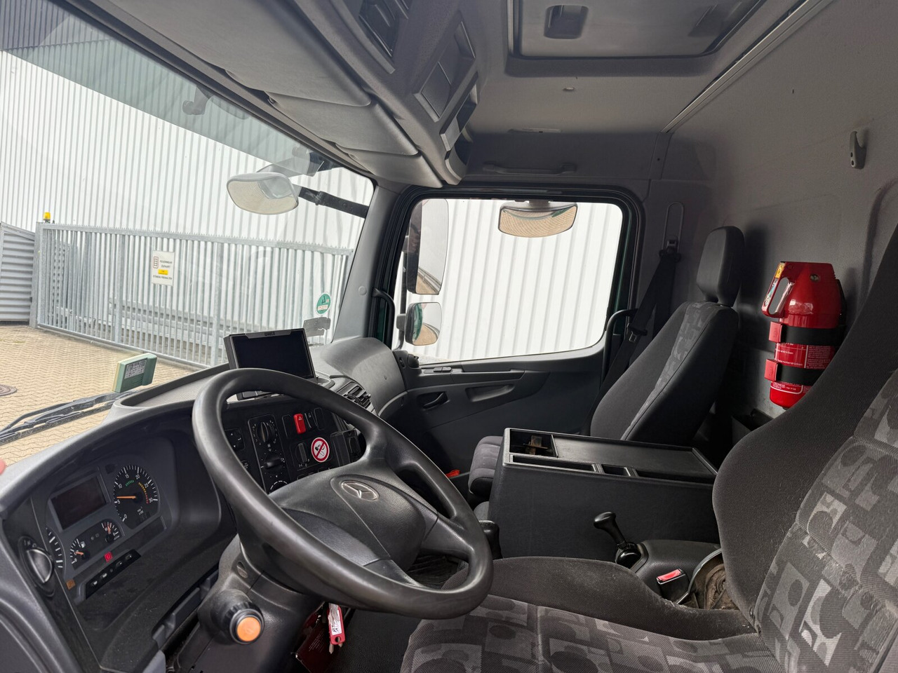 Mercedes-Benz Atego 818 L 4x2 Atego 818 L 4x2, Getränkekoffer, 2x AHK - Bakwagen: afbeelding 3 Mercedes-Benz Atego 818 L 4x2 Atego 818 L 4x2, Getränkekoffer, 2x AHK - Bakwagen: afbeelding 3