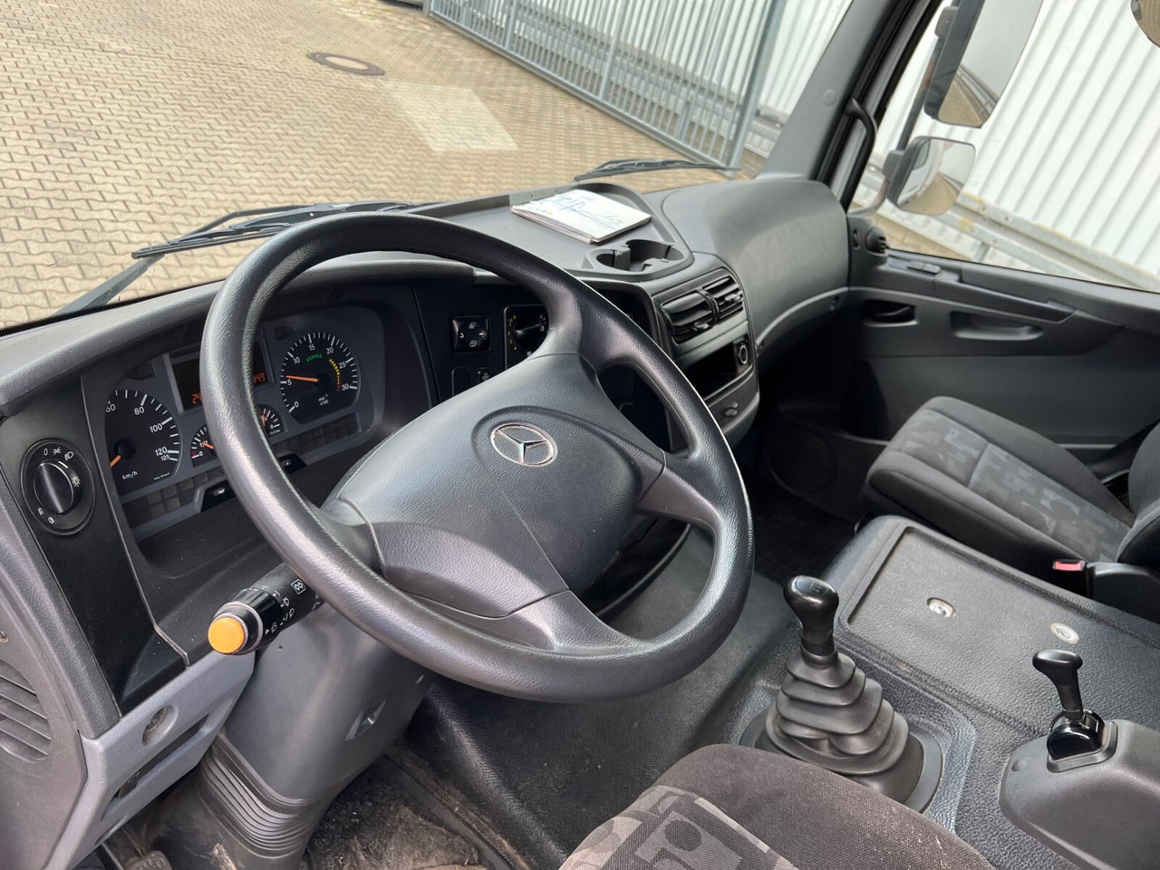 Mercedes-Benz Atego 818 L 4x2 Atego 818 L 4x2 mit LBW BÄR - Schuifzeilen vrachtwagen: afbeelding 4 Mercedes-Benz Atego 818 L 4x2 Atego 818 L 4x2 mit LBW BÄR - Schuifzeilen vrachtwagen: afbeelding 4