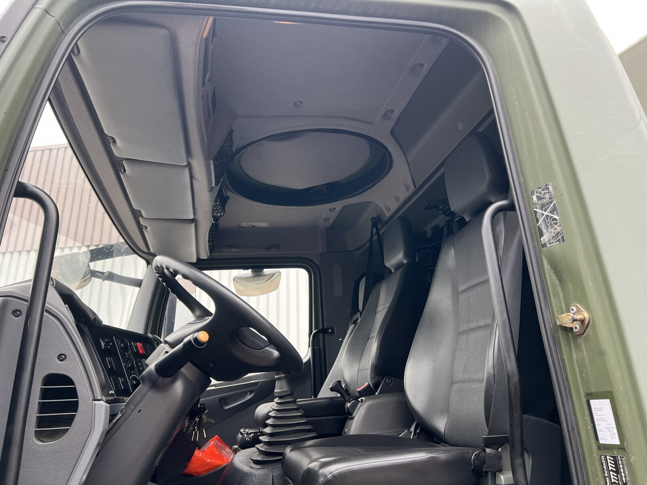 Mercedes-Benz Axor 1829 A 4x4 Axor 1829 A 4x4, Ex- - Vrachtwagen met open laadbak: afbeelding 3 Mercedes-Benz Axor 1829 A 4x4 Axor 1829 A 4x4, Ex- - Vrachtwagen met open laadbak: afbeelding 3