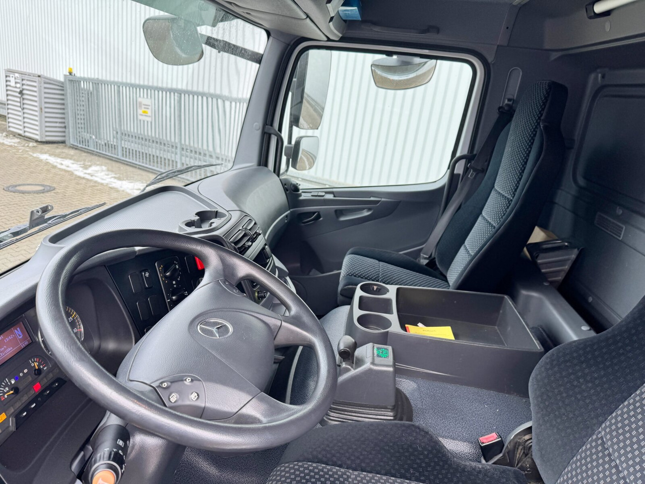 Mercedes-Benz Axor 1833 L 4x2 Axor 1833 L 4x2, Getränkekoffer - Bakwagen: afbeelding 3 Mercedes-Benz Axor 1833 L 4x2 Axor 1833 L 4x2, Getränkekoffer - Bakwagen: afbeelding 3