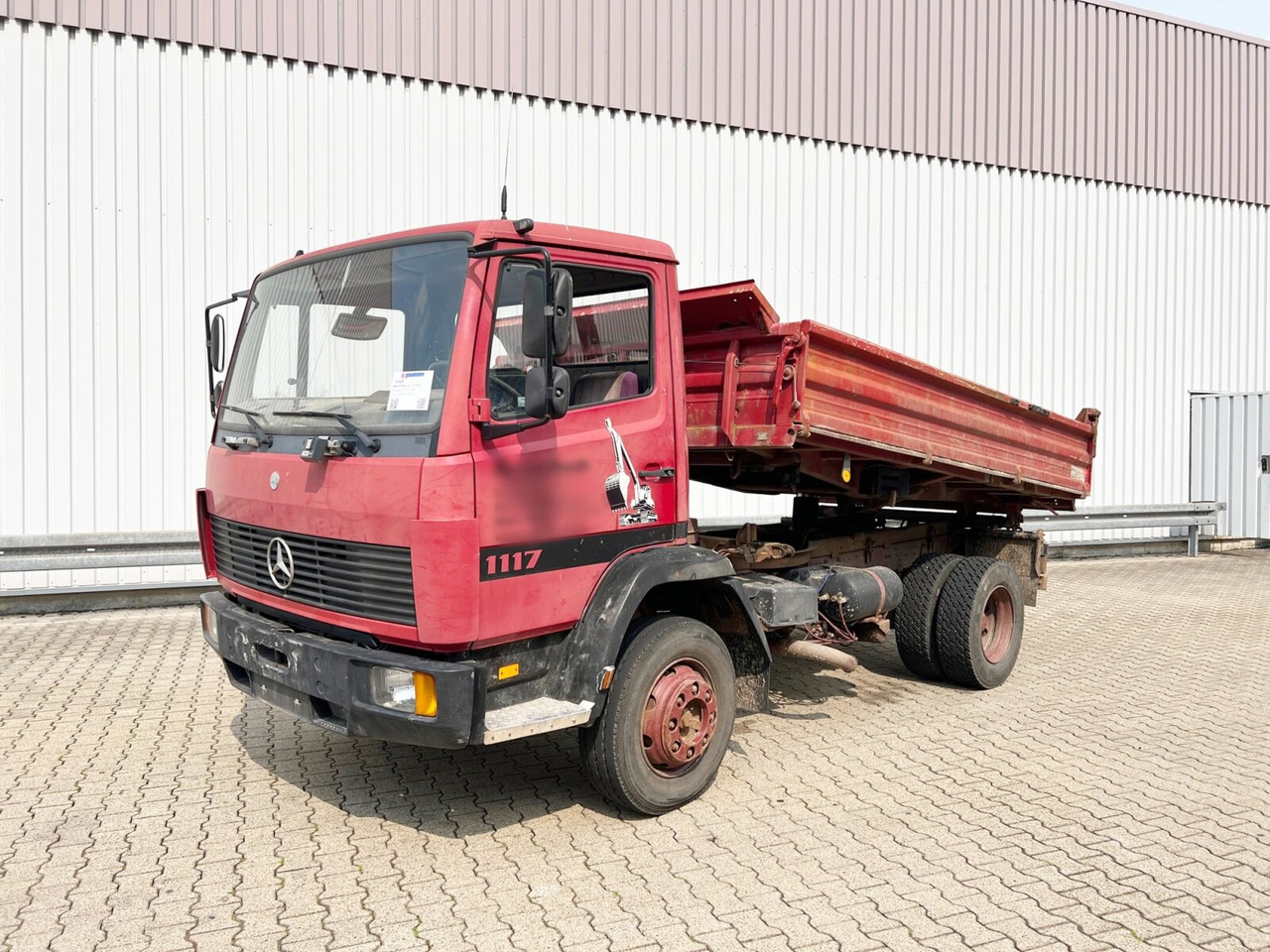 Mercedes-Benz LK 1117 K 4x2 LK 1117 K 4x2, 6-Zylinder Motor, 2x AHK - Kipper vrachtwagen: afbeelding 1 Mercedes-Benz LK 1117 K 4x2 LK 1117 K 4x2, 6-Zylinder Motor, 2x AHK - Kipper vrachtwagen: afbeelding 1