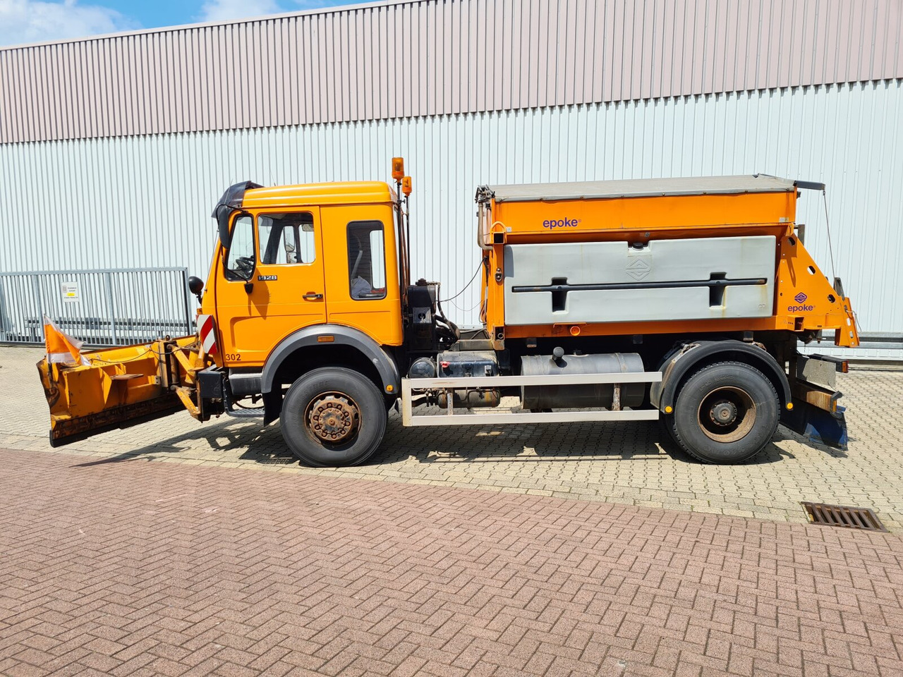 Chassis vrachtwagen Mercedes-Benz NG 1928 A 4x4 NG 1928 A 4x4, V8-Motor, Standklima, Winterdienstaustattung: afbeelding 5