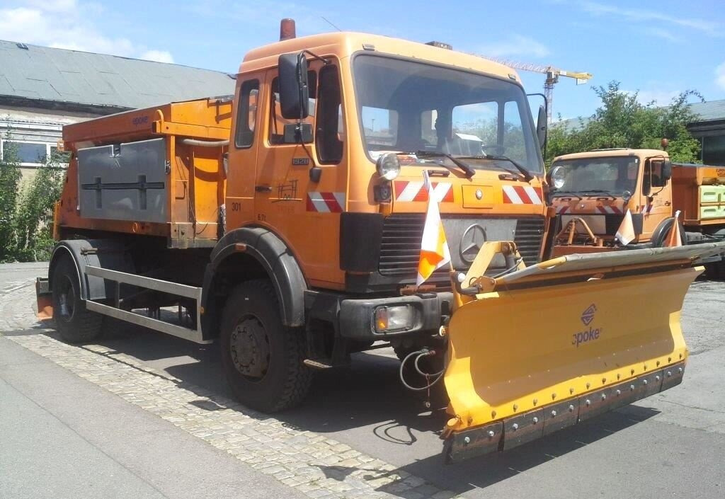 Mercedes-Benz NG 1928 A 4x4 NG 1928 A 4x4, V8-Motor, Winterdienstaustattung - Chassis vrachtwagen: afbeelding 2 Mercedes-Benz NG 1928 A 4x4 NG 1928 A 4x4, V8-Motor, Winterdienstaustattung - Chassis vrachtwagen: afbeelding 2