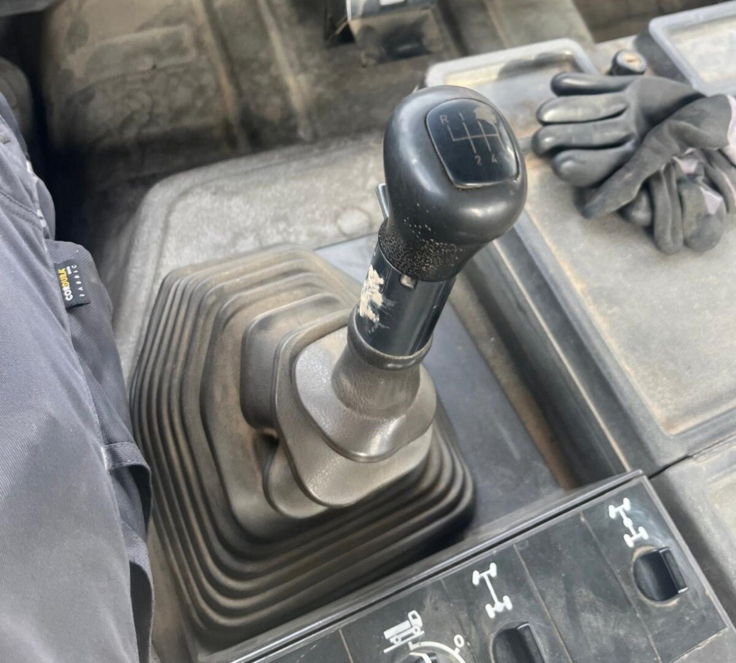 Mercedes-Benz SK 1824 AK 4x4 SK 1824 AK 4x4 - Kipper vrachtwagen: afbeelding 3 Mercedes-Benz SK 1824 AK 4x4 SK 1824 AK 4x4 - Kipper vrachtwagen: afbeelding 3