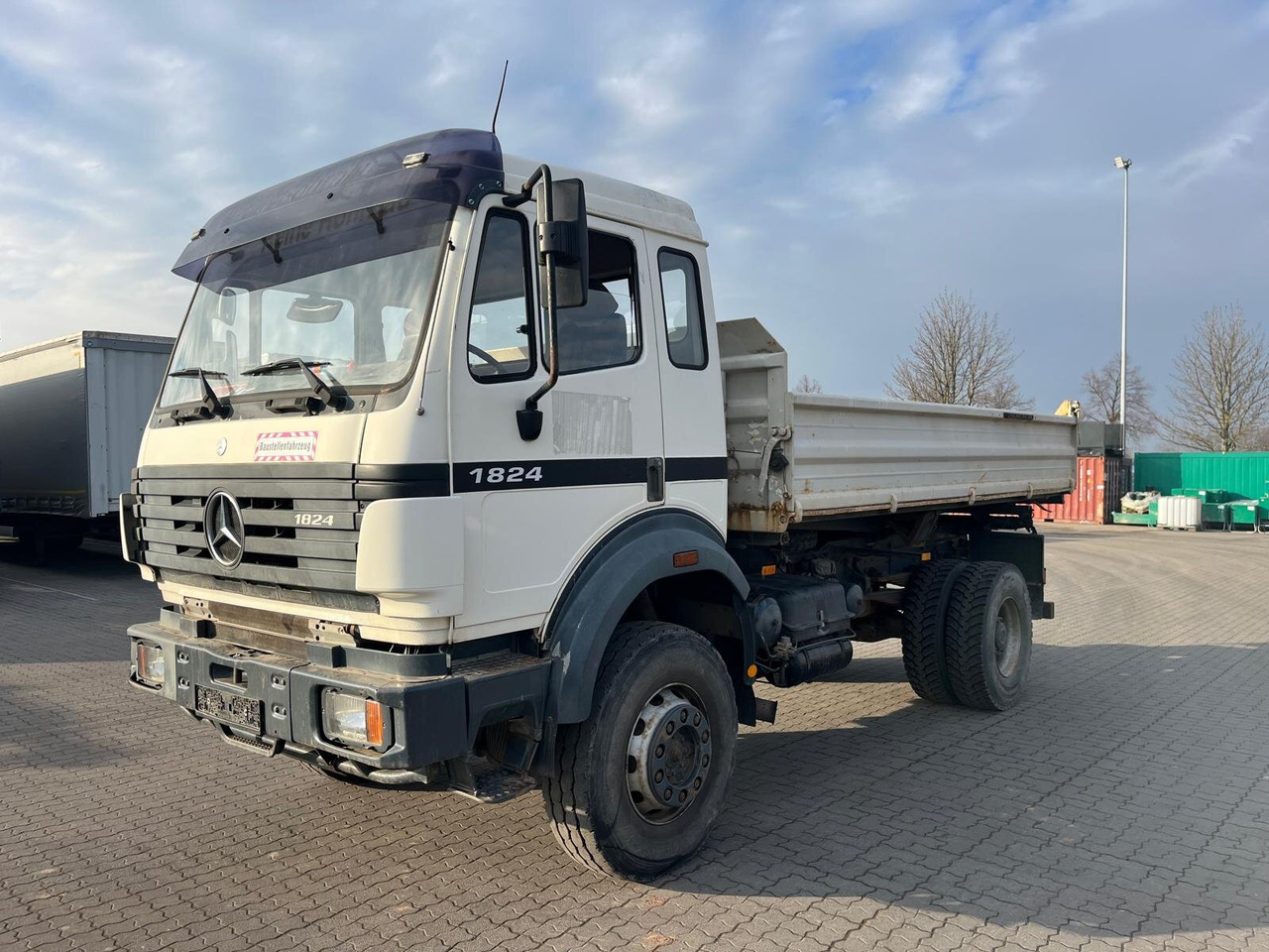 Mercedes-Benz SK 1824 AK 4x4 SK 1824 AK 4x4 - Kipper vrachtwagen: afbeelding 1 Mercedes-Benz SK 1824 AK 4x4 SK 1824 AK 4x4 - Kipper vrachtwagen: afbeelding 1