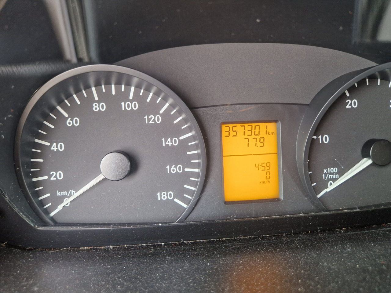 Leasing Mercedes-Benz Sprinter 516 CDI 4x2 Sprinter 516 CDI 4x2, Rettungswagen Mercedes-Benz Sprinter 516 CDI 4x2 Sprinter 516 CDI 4x2, Rettungswagen: afbeelding 15