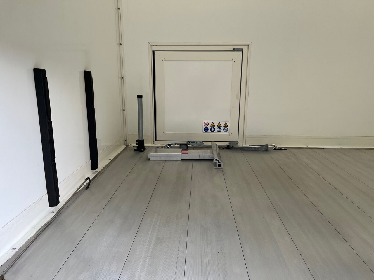 Mercedes-Benz Sprinter 516 FG 4x2 Sprinter 516 FG 4x2, MBUX, Autotransporter Comear - Gesloten bestelwagen: afbeelding 3 Mercedes-Benz Sprinter 516 FG 4x2 Sprinter 516 FG 4x2, MBUX, Autotransporter Comear - Gesloten bestelwagen: afbeelding 3