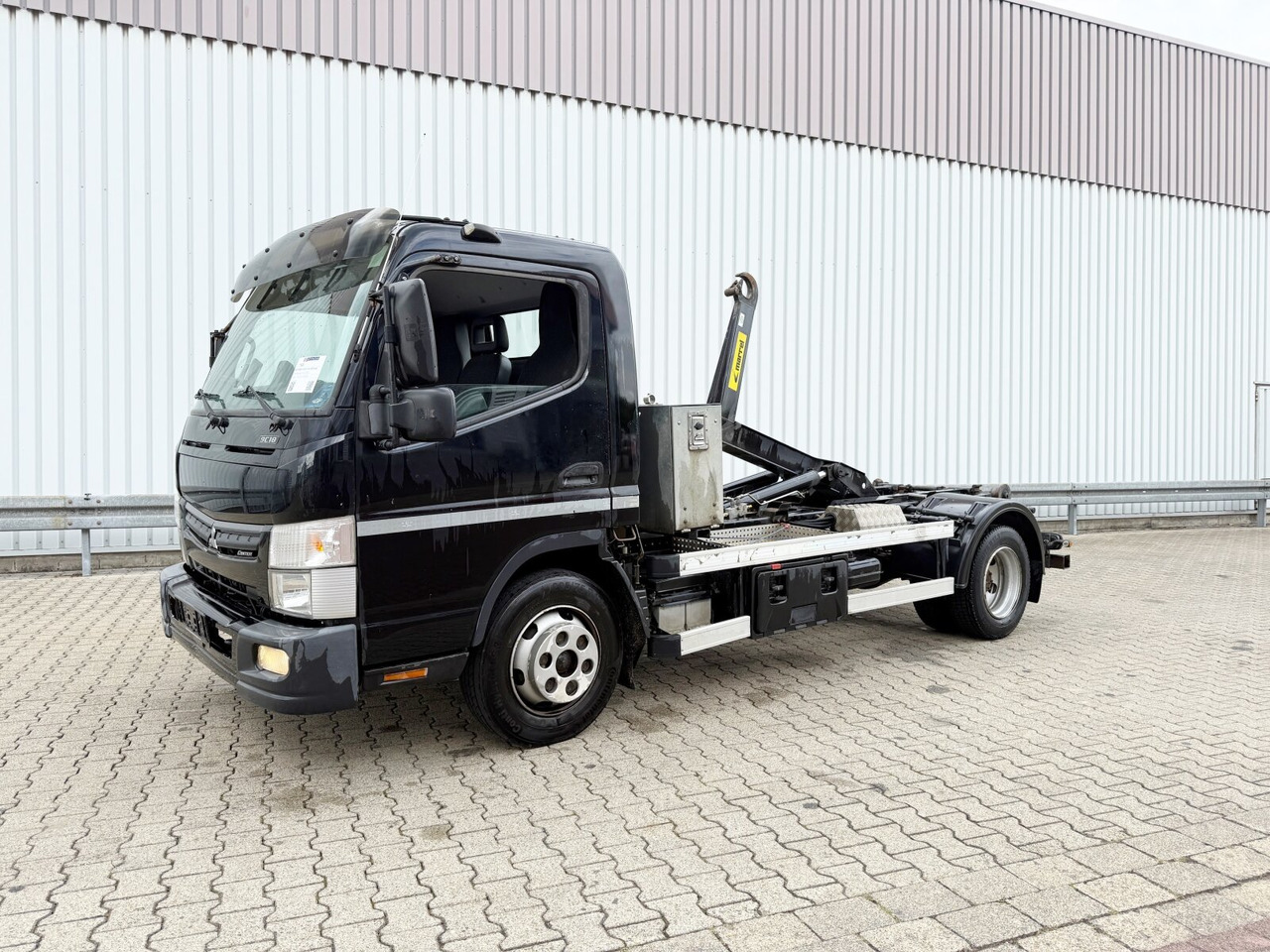 Mitsubishi Canter Fuso 9C18 4x2 Canter Fuso 9C18 4x2, Marrel City Abrollanlage - Haakarmsysteem vrachtwagen: afbeelding 1 Mitsubishi Canter Fuso 9C18 4x2 Canter Fuso 9C18 4x2, Marrel City Abrollanlage - Haakarmsysteem vrachtwagen: afbeelding 1