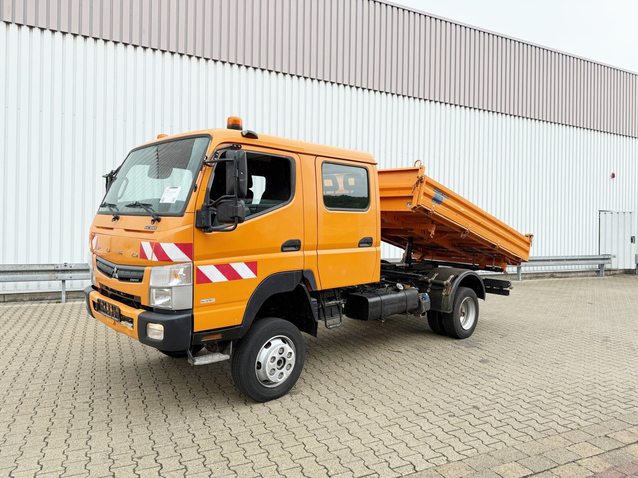 Mitsubishi Fuso 6C18D 4x4 Doka Fuso 6C18D 4x4 Doka - Kipper vrachtwagen: afbeelding 1 Mitsubishi Fuso 6C18D 4x4 Doka Fuso 6C18D 4x4 Doka - Kipper vrachtwagen: afbeelding 1