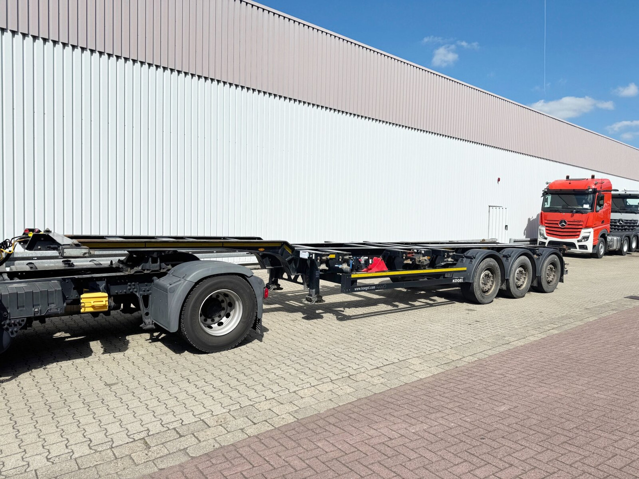 Kögel Port 45 Simplex Container-Chassis Port 45 Simplex, Container-Chassis, 20/2x20/30/40/45 Fuß, ausziehbar - Oplegger: afbeelding 1 Kögel Port 45 Simplex Container-Chassis Port 45 Simplex, Container-Chassis, 20/2x20/30/40/45 Fuß, ausziehbar - Oplegger: afbeelding 1