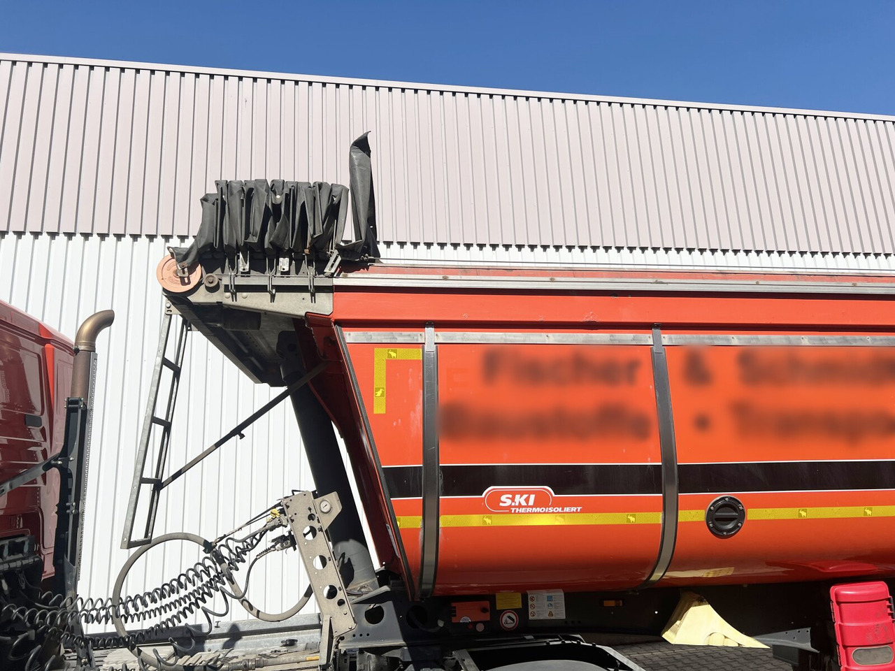 Schmitz Cargobull SKI 24 SL 7.2 SKI 24 SL 7.2, Thermo-Stahlmulde ca. 24m³, Liftachse, E-Verdeck - Oplegger: afbeelding 3 Schmitz Cargobull SKI 24 SL 7.2 SKI 24 SL 7.2, Thermo-Stahlmulde ca. 24m³, Liftachse, E-Verdeck - Oplegger: afbeelding 3