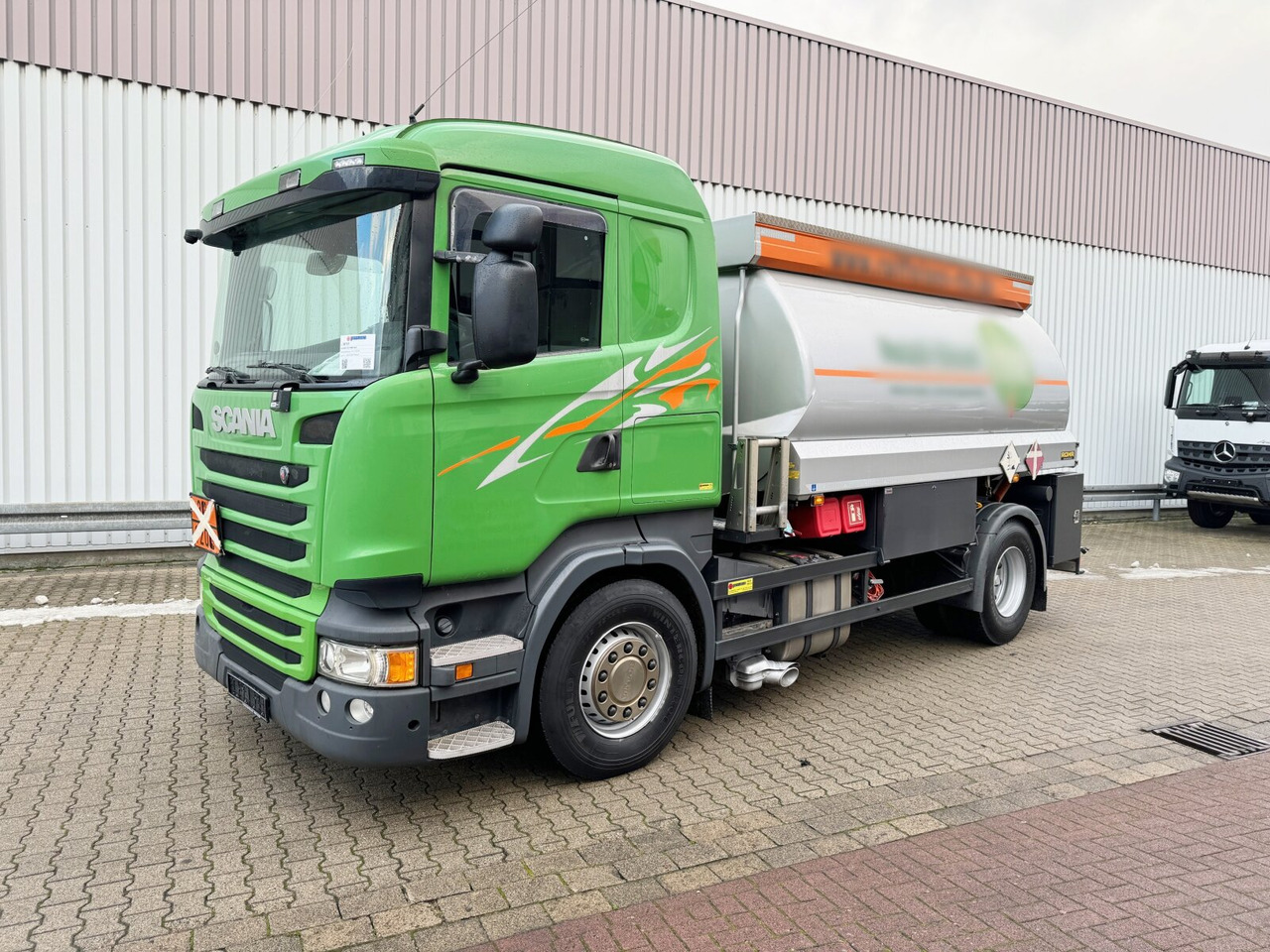 R450 4x2 R450 4x2, Retarder, ADR, Rohr Tank, ca. 14400l - Tankwagen: afbeelding 1 R450 4x2 R450 4x2, Retarder, ADR, Rohr Tank, ca. 14400l - Tankwagen: afbeelding 1