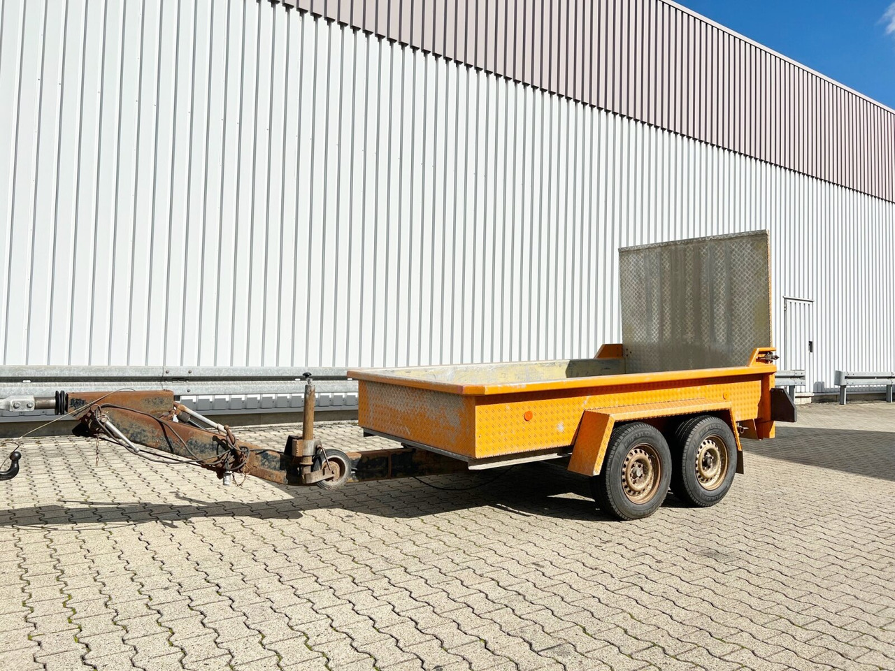 STB 300/30B STB 300/30B - Machinetransporter: afbeelding 1 STB 300/30B STB 300/30B - Machinetransporter: afbeelding 1