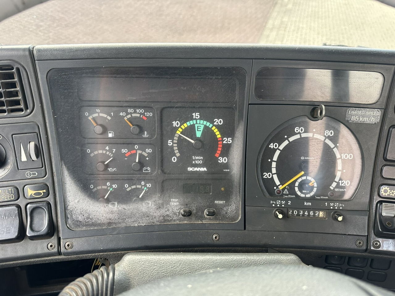 Scania P93 HK 250 6x4L P93 HK 250 6x4L - Chassis vrachtwagen: afbeelding 5 Scania P93 HK 250 6x4L P93 HK 250 6x4L - Chassis vrachtwagen: afbeelding 5