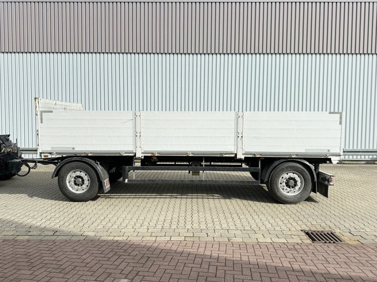 Schwarzmüller AZ 18 AZ 18 - Open/ Plateau aanhangwagen: afbeelding 4 Schwarzmüller AZ 18 AZ 18 - Open/ Plateau aanhangwagen: afbeelding 4