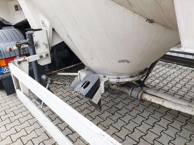 Spitzer SF 2455/4 UN PM SF 2455/4 UN PM Siloaufliger ca. 55m³ - Bulkoplegger: afbeelding 2 Spitzer SF 2455/4 UN PM SF 2455/4 UN PM Siloaufliger ca. 55m³ - Bulkoplegger: afbeelding 2