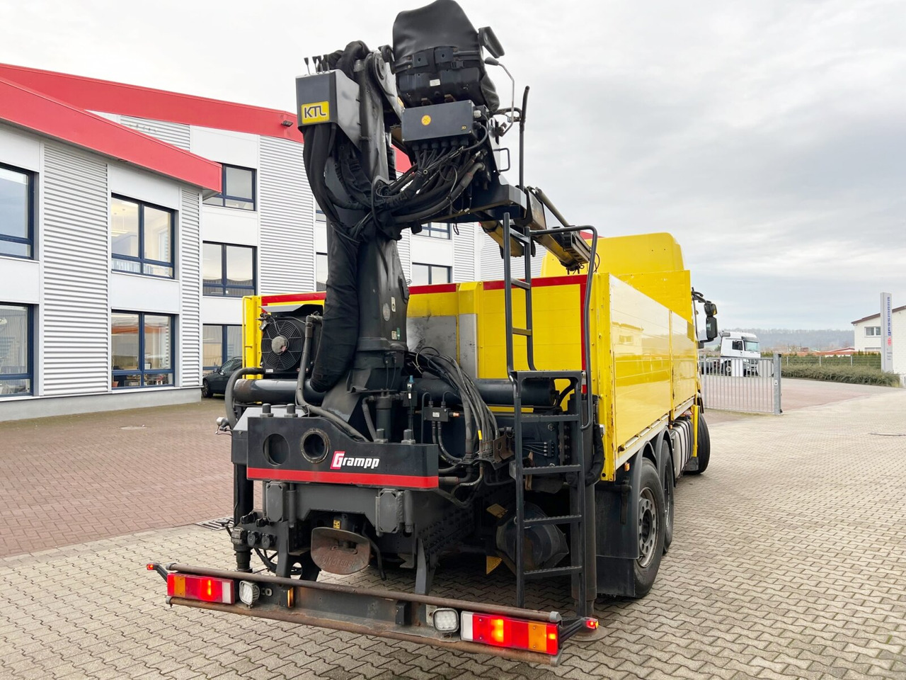 Kraanwagen, Vrachtwagen met open laadbak Stralis AS260SY48 6x2/4 Stralis AS260SY48 6x2/4, Kran Palfinger PK18001L am Heck, Lenk-/Liftachse: afbeelding 10 Kraanwagen, Vrachtwagen met open laadbak Stralis AS260SY48 6x2/4 Stralis AS260SY48 6x2/4, Kran Palfinger PK18001L am Heck, Lenk-/Liftachse: afbeelding 10