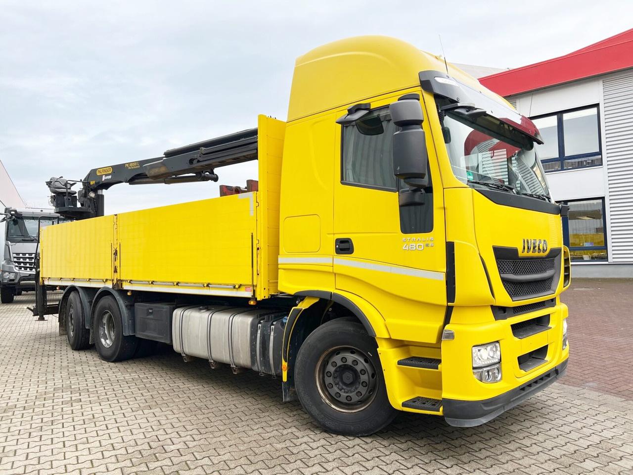 Kraanwagen, Vrachtwagen met open laadbak Stralis AS260SY48 6x2/4 Stralis AS260SY48 6x2/4, Kran Palfinger PK18001L am Heck, Lenk-/Liftachse: afbeelding 9 Kraanwagen, Vrachtwagen met open laadbak Stralis AS260SY48 6x2/4 Stralis AS260SY48 6x2/4, Kran Palfinger PK18001L am Heck, Lenk-/Liftachse: afbeelding 9