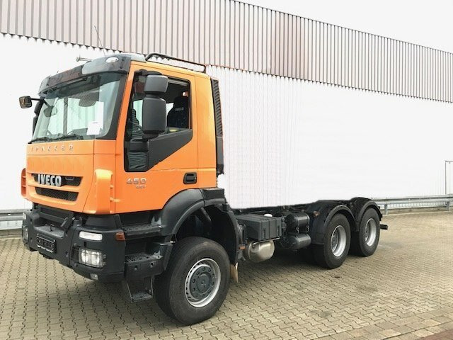 Trakker AD260T45W 6x6 Trakker AD260T45W 6x6 - Chassis vrachtwagen: afbeelding 1 Trakker AD260T45W 6x6 Trakker AD260T45W 6x6 - Chassis vrachtwagen: afbeelding 1