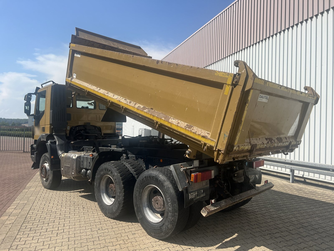 Trakker AD260T45W 6x6 Trakker AD260T45W 6x6 - Kipper vrachtwagen: afbeelding 4 Trakker AD260T45W 6x6 Trakker AD260T45W 6x6 - Kipper vrachtwagen: afbeelding 4