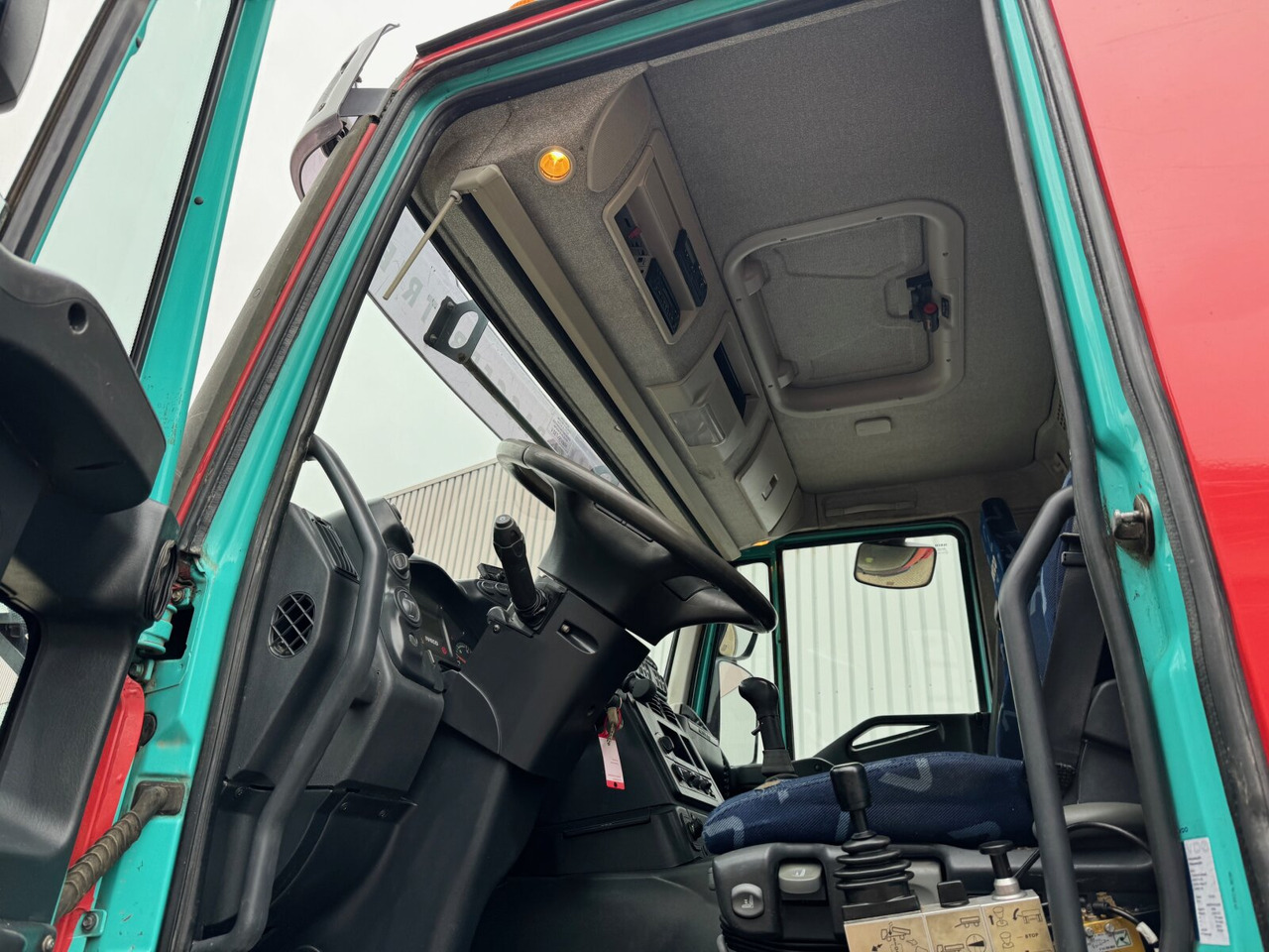 Trakker AD260T45W 6x6 Trakker AD260T45W 6x6, Bordmatik - Kipper vrachtwagen: afbeelding 3 Trakker AD260T45W 6x6 Trakker AD260T45W 6x6, Bordmatik - Kipper vrachtwagen: afbeelding 3