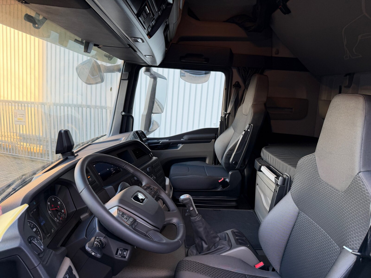 MAN TGS 33.520 6x4 BL SA TGS 33.520 6x4 BL SA, Retarder, LED, Nebenantrieb - Trekker: afbeelding 3 MAN TGS 33.520 6x4 BL SA TGS 33.520 6x4 BL SA, Retarder, LED, Nebenantrieb - Trekker: afbeelding 3