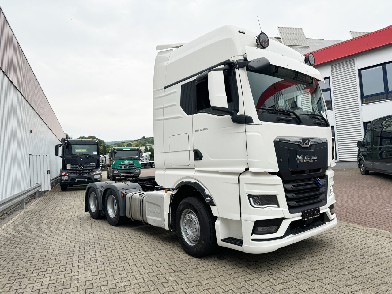 Leasing MAN TGX 33.510 6x4 BL SA TGX 33.510 6x4 BL SA, Retarder, GX-Fahrerhaus MAN TGX 33.510 6x4 BL SA TGX 33.510 6x4 BL SA, Retarder, GX-Fahrerhaus: afbeelding 8 Leasing MAN TGX 33.510 6x4 BL SA TGX 33.510 6x4 BL SA, Retarder, GX-Fahrerhaus MAN TGX 33.510 6x4 BL SA TGX 33.510 6x4 BL SA, Retarder, GX-Fahrerhaus: afbeelding 8