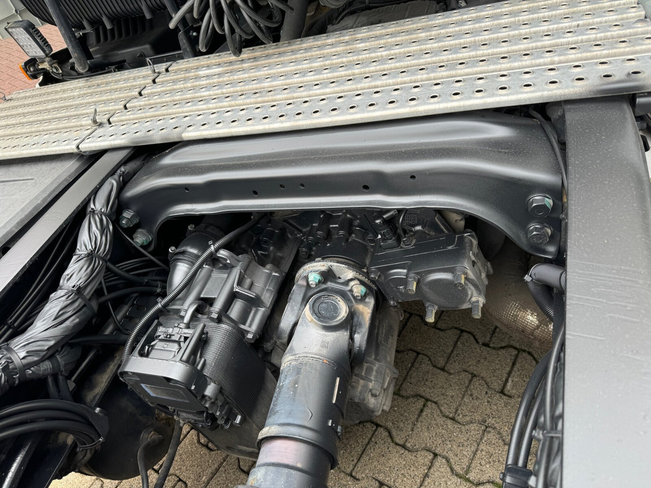 Leasing MAN TGX 33.510 6x4 BL SA TGX 33.510 6x4 BL SA, Retarder, GX-Fahrerhaus MAN TGX 33.510 6x4 BL SA TGX 33.510 6x4 BL SA, Retarder, GX-Fahrerhaus: afbeelding 14 Leasing MAN TGX 33.510 6x4 BL SA TGX 33.510 6x4 BL SA, Retarder, GX-Fahrerhaus MAN TGX 33.510 6x4 BL SA TGX 33.510 6x4 BL SA, Retarder, GX-Fahrerhaus: afbeelding 14