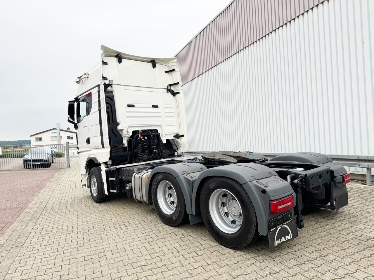 Leasing MAN TGX 33.510 6x4 BL SA TGX 33.510 6x4 BL SA, Retarder, GX-Fahrerhaus MAN TGX 33.510 6x4 BL SA TGX 33.510 6x4 BL SA, Retarder, GX-Fahrerhaus: afbeelding 12 Leasing MAN TGX 33.510 6x4 BL SA TGX 33.510 6x4 BL SA, Retarder, GX-Fahrerhaus MAN TGX 33.510 6x4 BL SA TGX 33.510 6x4 BL SA, Retarder, GX-Fahrerhaus: afbeelding 12