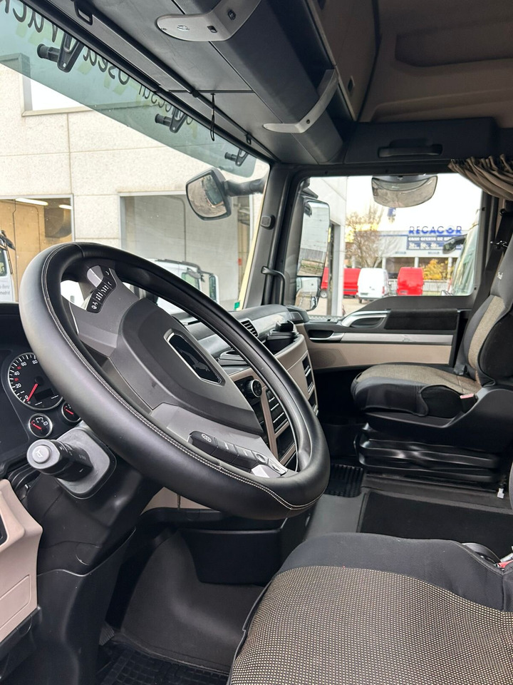 MAN TGX 33.580 6x4 BB TGX 33.580 6x4 BB, Retarder, zZGG 150.000kg - Trekker: afbeelding 5 MAN TGX 33.580 6x4 BB TGX 33.580 6x4 BB, Retarder, zZGG 150.000kg - Trekker: afbeelding 5