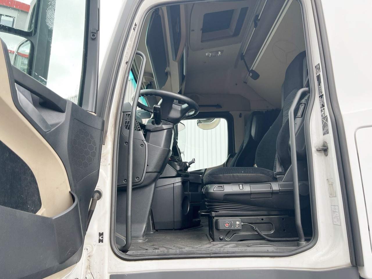 Mercedes-Benz Actros 1842 LS 4x2 Actros 1842 LS 4x2, 7x VORHANDEN - Trekker: afbeelding 2 Mercedes-Benz Actros 1842 LS 4x2 Actros 1842 LS 4x2, 7x VORHANDEN - Trekker: afbeelding 2