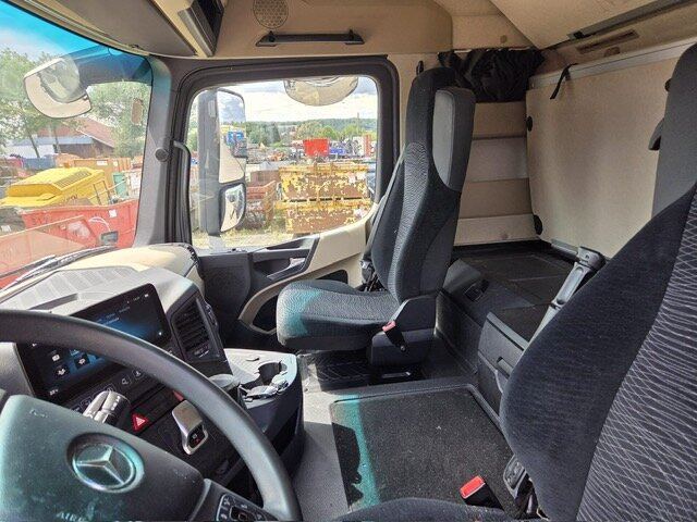 Mercedes-Benz Actros 1846 LS 4x2 Actros 1846 LS 4x2 MultimediaCockpit, StreamSpace, ADR - Trekker: afbeelding 3 Mercedes-Benz Actros 1846 LS 4x2 Actros 1846 LS 4x2 MultimediaCockpit, StreamSpace, ADR - Trekker: afbeelding 3