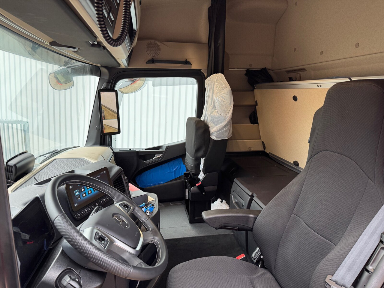 Mercedes-Benz Actros 2648 LS 6x2 Actros 2648 LS 6x2, Retarder, Liftachse, MirrorCam, StreamSpace, Navi, LED - Trekker: afbeelding 3 Mercedes-Benz Actros 2648 LS 6x2 Actros 2648 LS 6x2, Retarder, Liftachse, MirrorCam, StreamSpace, Navi, LED - Trekker: afbeelding 3