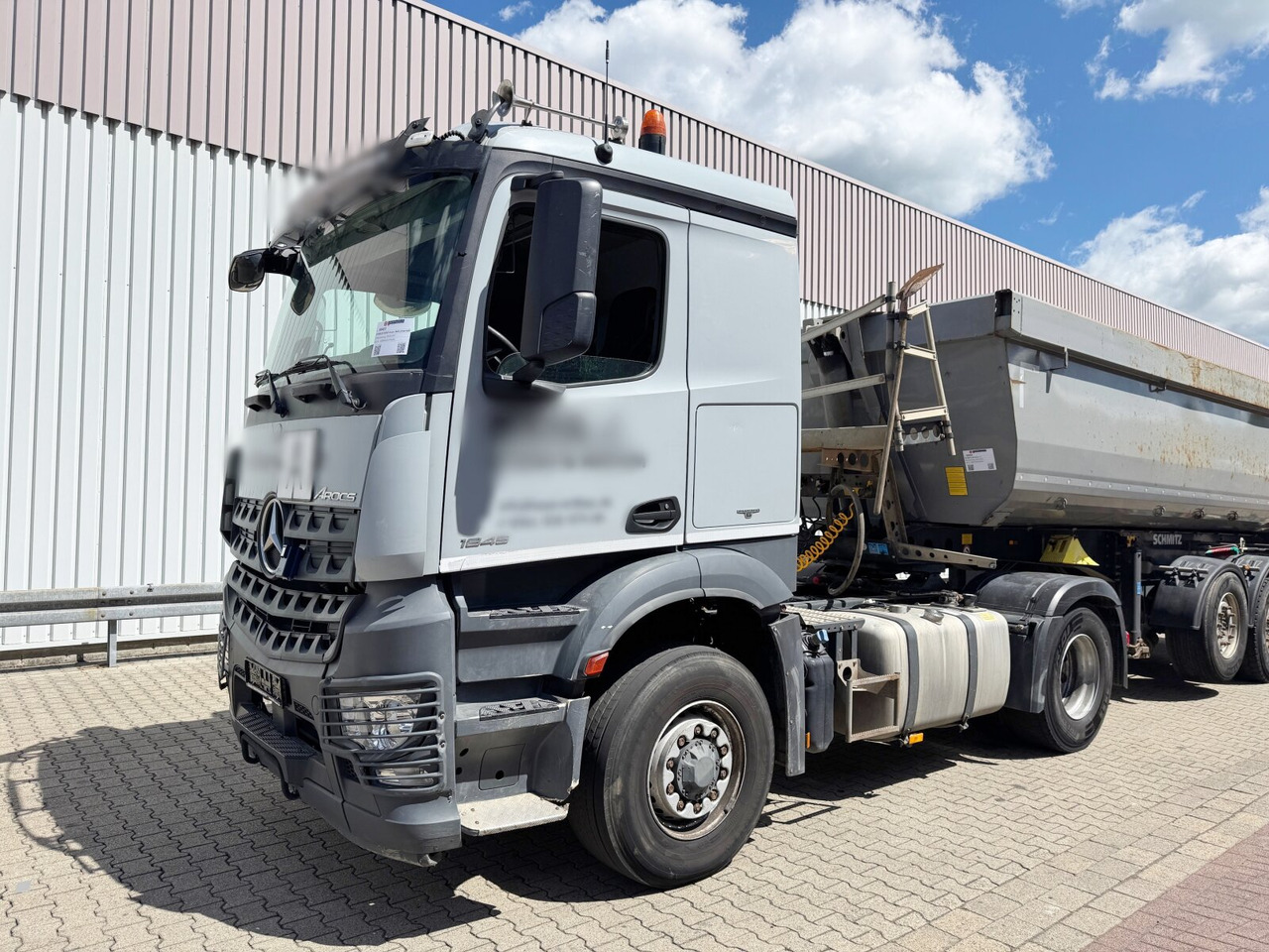 Mercedes-Benz Arocs 1845 LS 4x4 HAD Arocs 1845 LS 4x4 HAD, Retarder, Navi, HydroDrive, Kipphydraulik - Trekker: afbeelding 1 Mercedes-Benz Arocs 1845 LS 4x4 HAD Arocs 1845 LS 4x4 HAD, Retarder, Navi, HydroDrive, Kipphydraulik - Trekker: afbeelding 1
