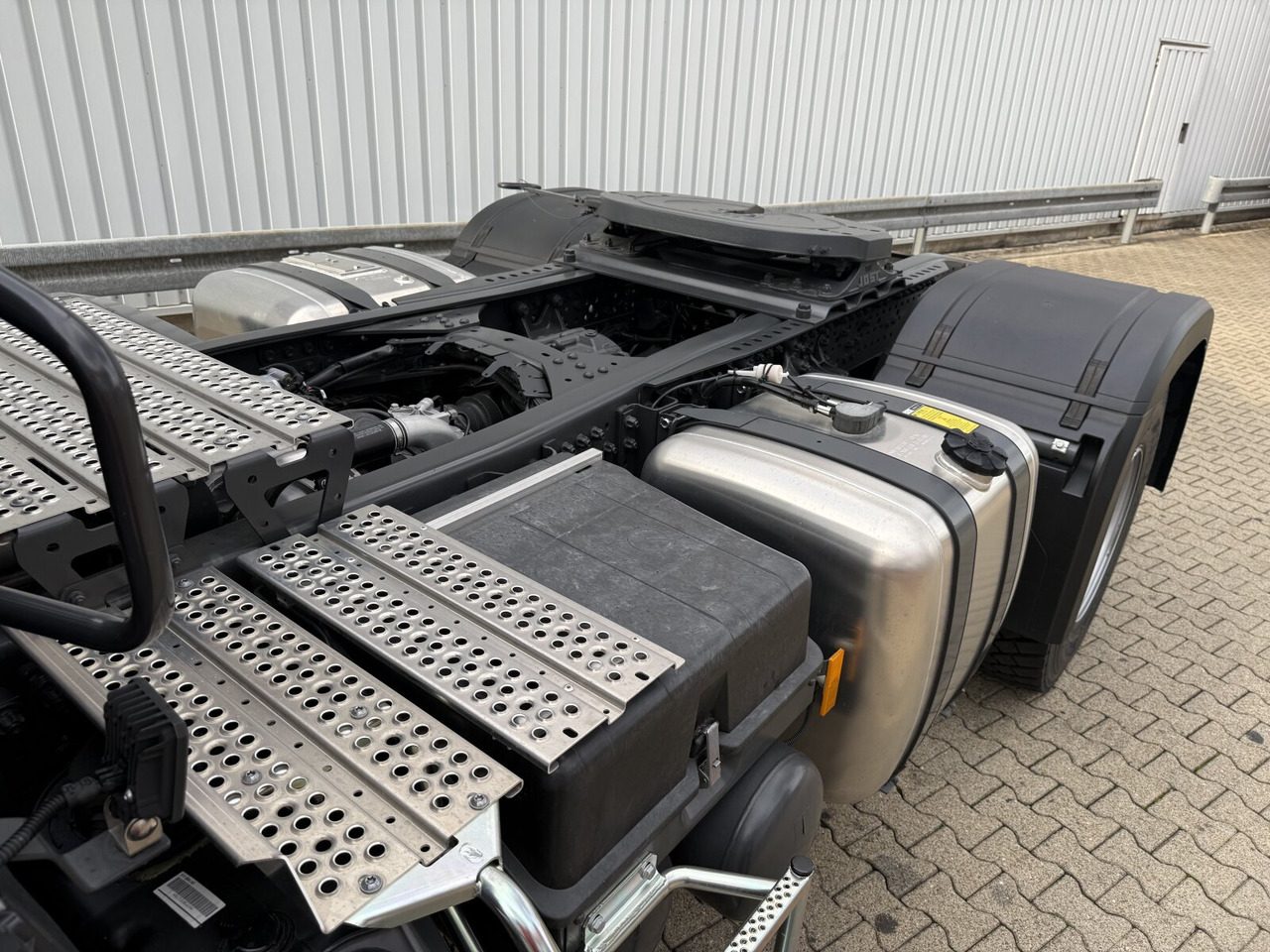Mercedes-Benz Arocs 1853 AS 4x4 Arocs 1853 AS 4x4, Retarder, MultimediaCockpit, Navi - Trekker: afbeelding 2 Mercedes-Benz Arocs 1853 AS 4x4 Arocs 1853 AS 4x4, Retarder, MultimediaCockpit, Navi - Trekker: afbeelding 2