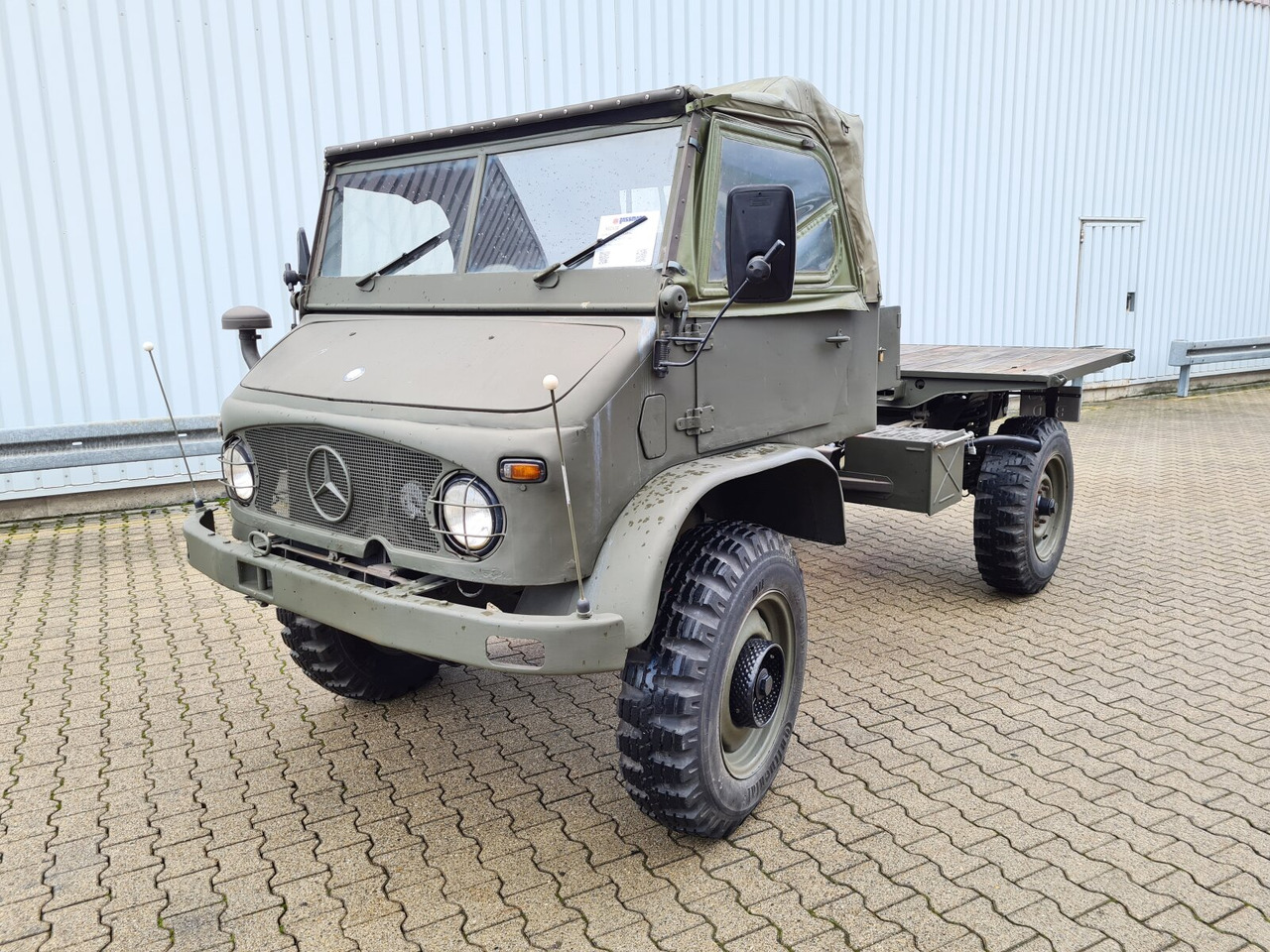 Unimog 404 4x4 S Cabrio 404 4x4 S Cabrio, Benziner - Vrachtwagen met open laadbak: afbeelding 1 Unimog 404 4x4 S Cabrio 404 4x4 S Cabrio, Benziner - Vrachtwagen met open laadbak: afbeelding 1