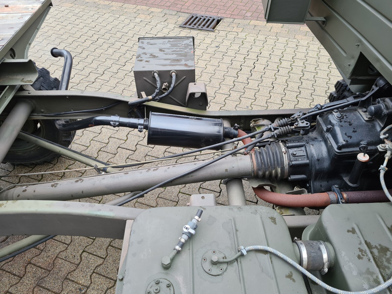 Unimog 404 4x4 S Cabrio 404 4x4 S Cabrio, Benziner - Vrachtwagen met open laadbak: afbeelding 4 Unimog 404 4x4 S Cabrio 404 4x4 S Cabrio, Benziner - Vrachtwagen met open laadbak: afbeelding 4