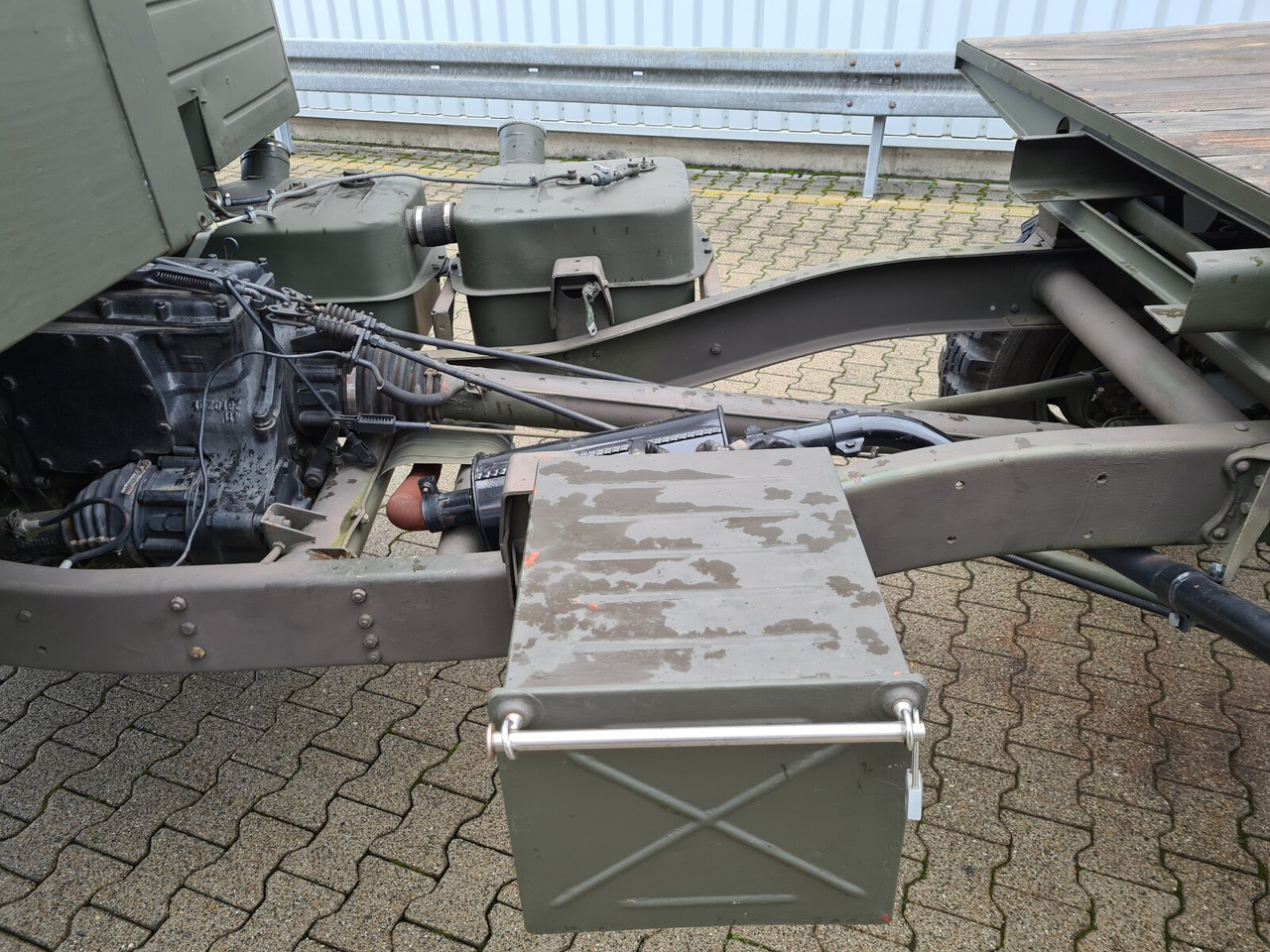 Unimog 404 4x4 S Cabrio 404 4x4 S Cabrio, Benziner - Vrachtwagen met open laadbak: afbeelding 3 Unimog 404 4x4 S Cabrio 404 4x4 S Cabrio, Benziner - Vrachtwagen met open laadbak: afbeelding 3