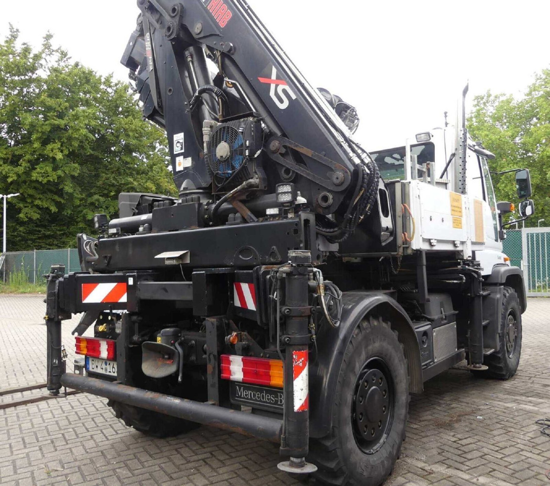 Unimog U400 4x4 U400 4x4, Frontzapfwelle, Heckkran Hiab XS 144-E4 HiDuo, Seilwinde, Funk - Mobiele kraan: afbeelding 3 Unimog U400 4x4 U400 4x4, Frontzapfwelle, Heckkran Hiab XS 144-E4 HiDuo, Seilwinde, Funk - Mobiele kraan: afbeelding 3