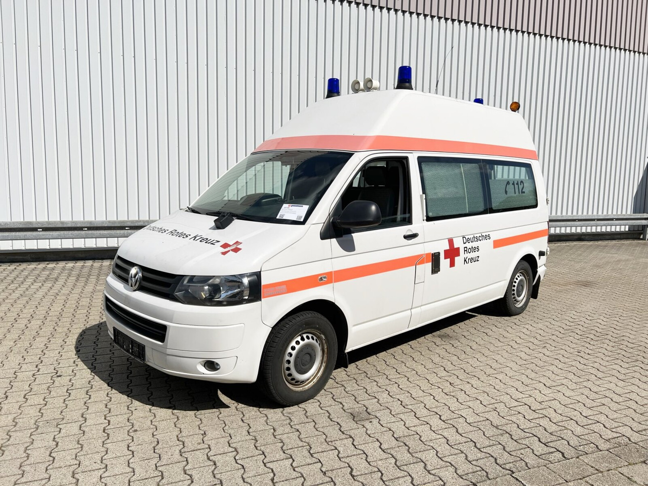 Volkswagen T5 2.0 TDI 4x2 T5 2.0 TDI 4x2, Krankenwagen - Ambulance: afbeelding 1 Volkswagen T5 2.0 TDI 4x2 T5 2.0 TDI 4x2, Krankenwagen - Ambulance: afbeelding 1