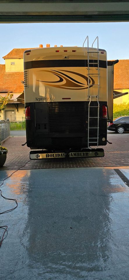 Holiday Rambler Neptune XL - Vrachtwagen: afbeelding 2 Holiday Rambler Neptune XL - Vrachtwagen: afbeelding 2