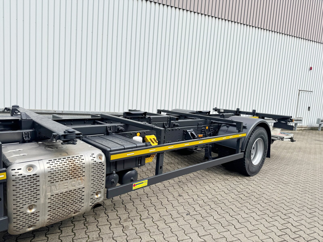 Iveco Stralis AT 190 S31FP-CM 4x2 Stralis AT 190 S31FP-CM 4x2, LBW BÄR, Ex-Bundeswehr - Vrachtwagen: afbeelding 2 Iveco Stralis AT 190 S31FP-CM 4x2 Stralis AT 190 S31FP-CM 4x2, LBW BÄR, Ex-Bundeswehr - Vrachtwagen: afbeelding 2