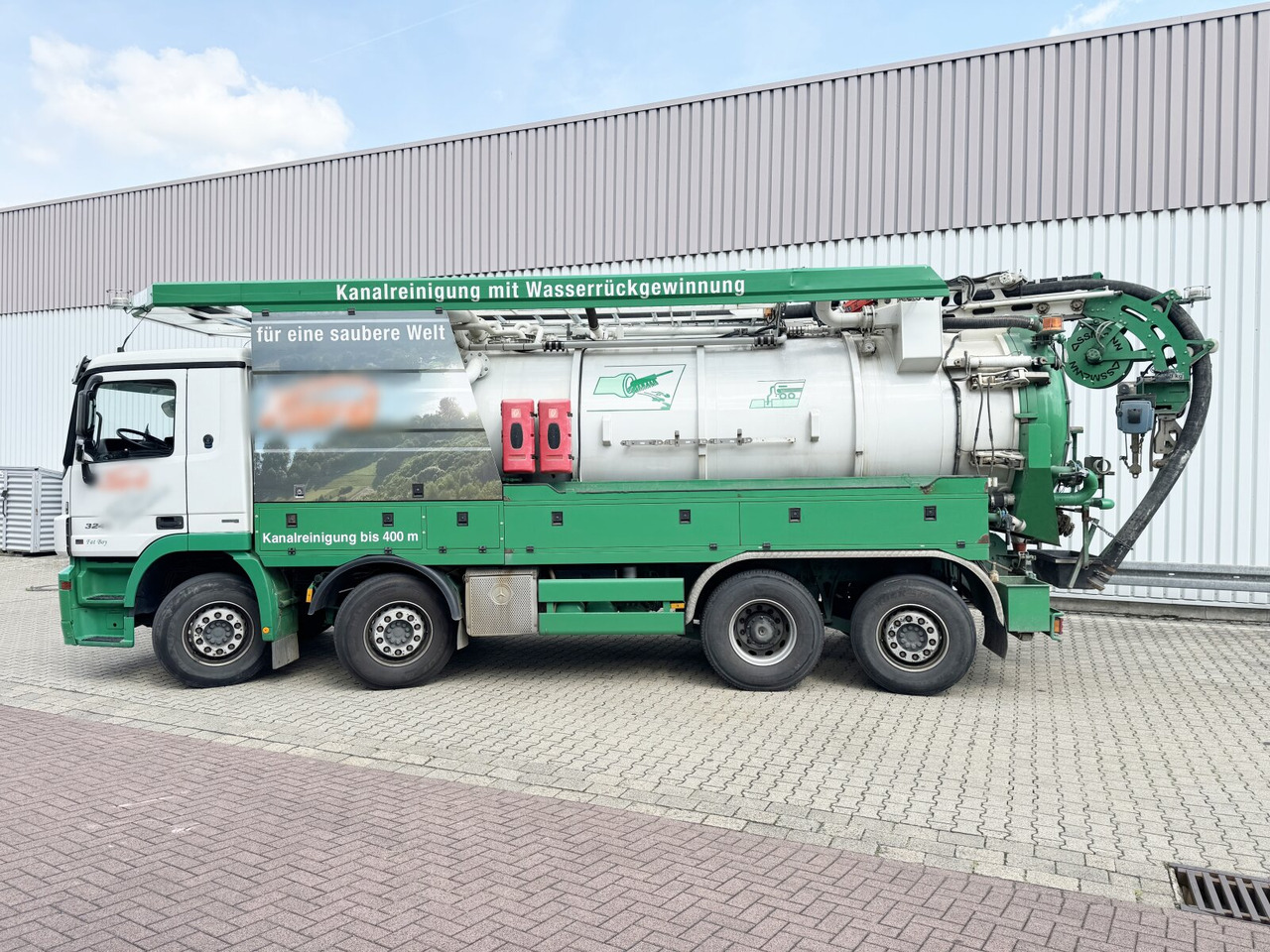 Mercedes-Benz Actros 3244 L 8x2/6 Actros 3244 L 8x2/6, Assmann Saug- und Spülwagen ca. 12,7m³, WRG, ADR, 2x Lenkachse, Funk - Vrachtwagen: afbeelding 5 Mercedes-Benz Actros 3244 L 8x2/6 Actros 3244 L 8x2/6, Assmann Saug- und Spülwagen ca. 12,7m³, WRG, ADR, 2x Lenkachse, Funk - Vrachtwagen: afbeelding 5